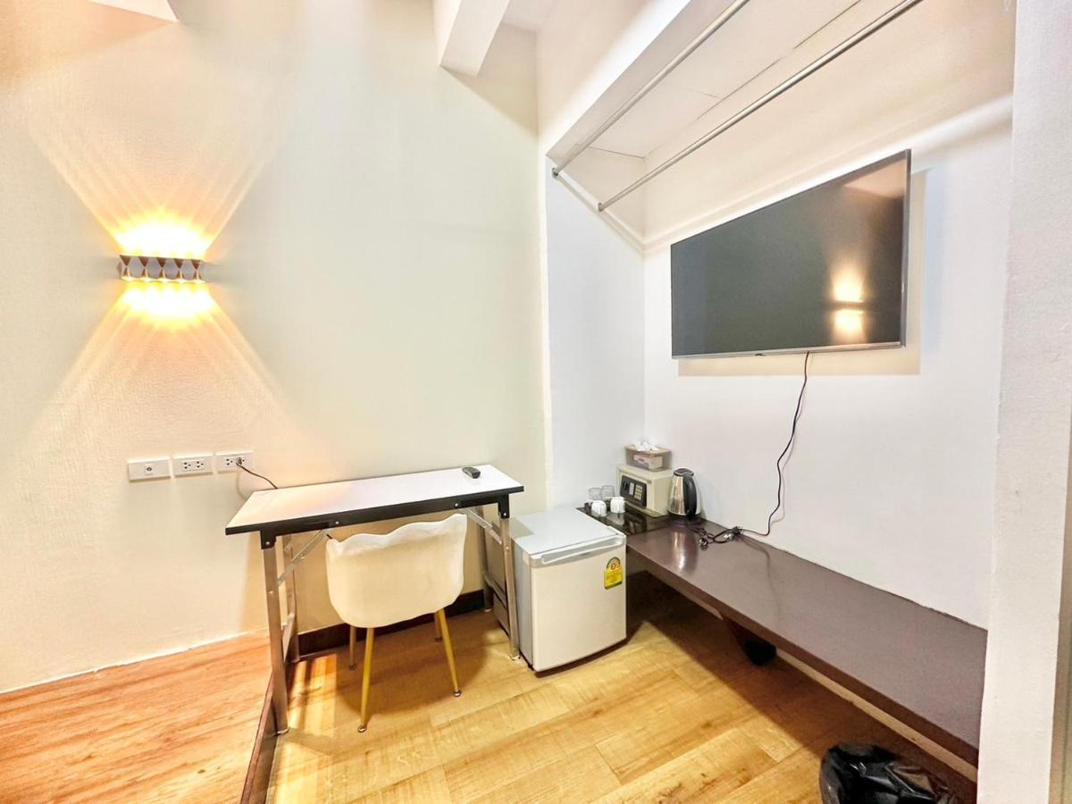 Abc So Hotel Банкок Екстериор снимка